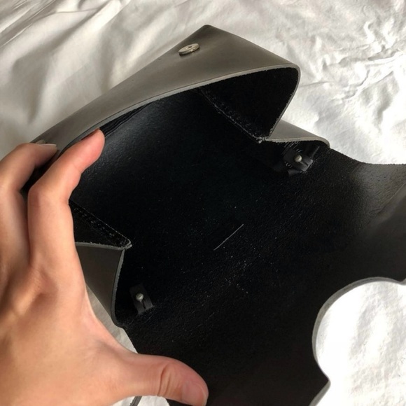 ✨COS✨Small Leather Crossbody Bag - Picture 5 of 7